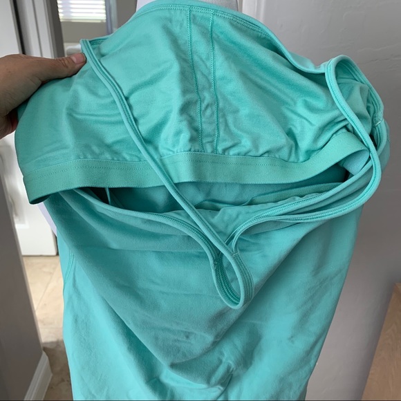 Lululemon Athletica Top size 12 mint - Picture 6 of 6
